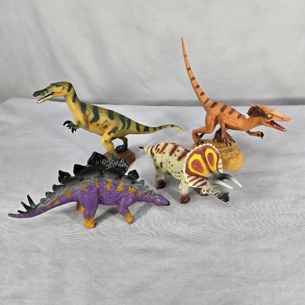 GEOWORLD DINOSAUR FIGURES Lot Of 4 Baryonyx Triceratops Velociraptor Stegosaur